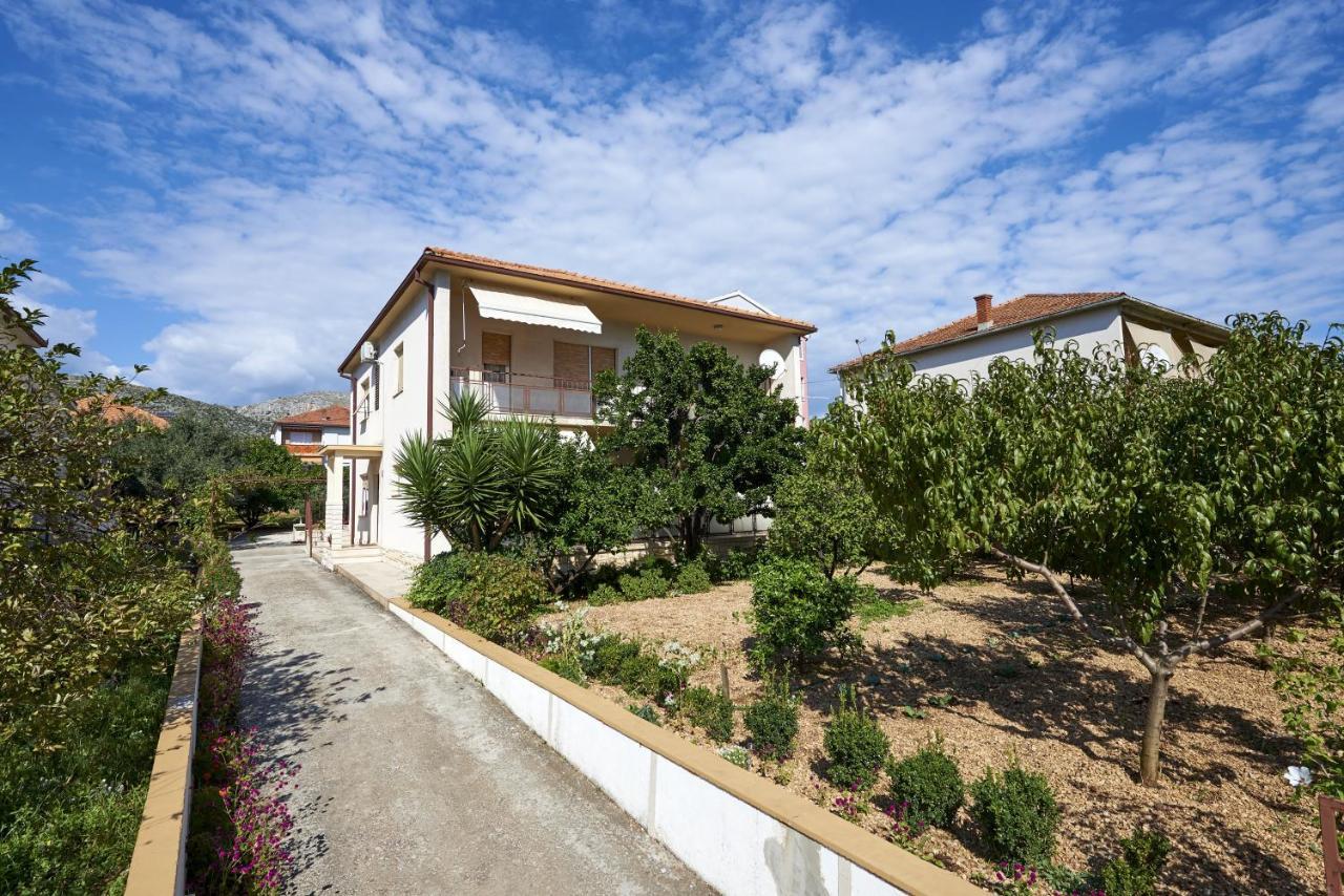 Apartments And Rooms With Parking Space Trogir - 13102 Zewnętrze zdjęcie