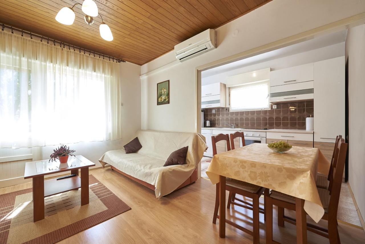 Apartments And Rooms With Parking Space Trogir - 13102 Zewnętrze zdjęcie