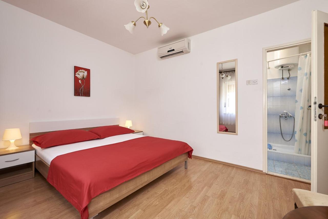 Apartments And Rooms With Parking Space Trogir - 13102 Zewnętrze zdjęcie